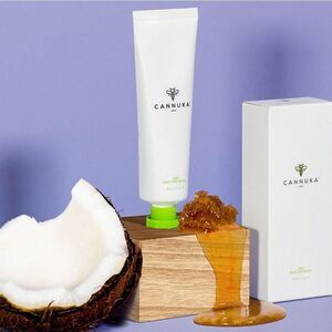 Cannuka CB. D Glow Enyzme Resurfacing Mask With Manuka Honey